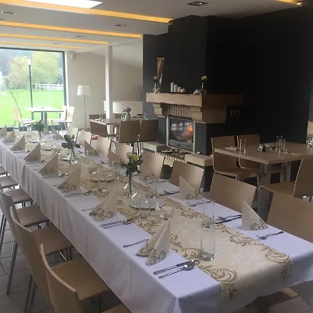 Master Horse Club - Hotell Svojetice