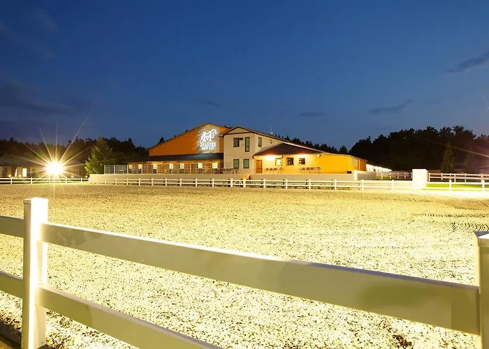 Hotel Master Horse Club - 3*