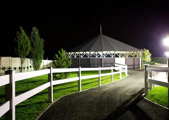 Master Horse Club - Hotel 3*